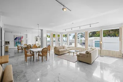 4925 Collins Ave #1A 1