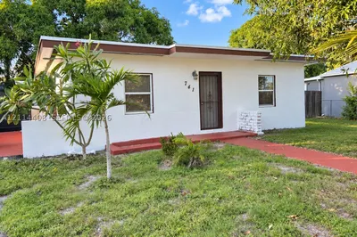 741 Jann Ave 1
