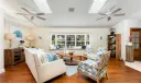 6 Pineapple Lane Photo