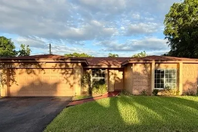 3405 Garnet Rd 1