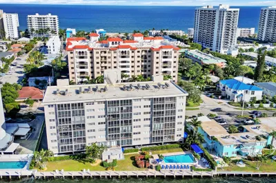 615 N Riverside Drive #702 1