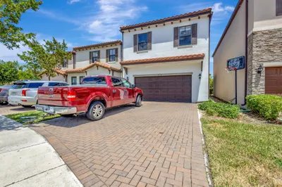 4006 Sequoia Place W 1
