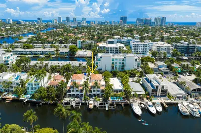 411 Hendricks Isle 1