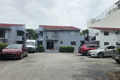 1235 NW 6th St #3 1