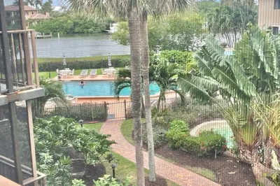 3605 S OCEAN Boulevard #321 1