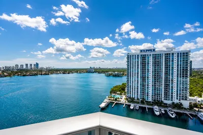 17301 Biscayne Blvd #1407 1