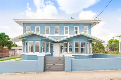 815 6th Street 1