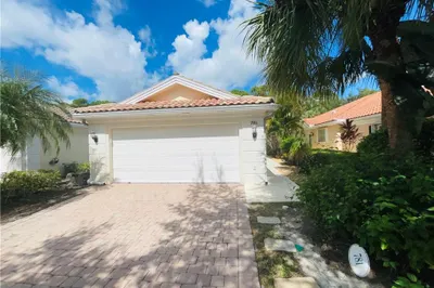 781 SW Balmoral Trace 1