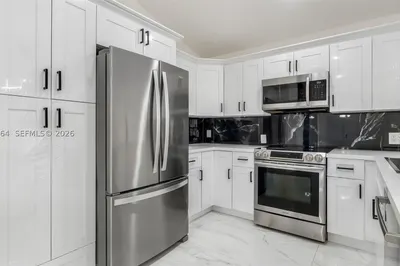 2421 SW 84th Ter 1