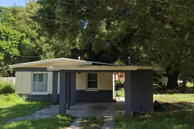 1402 Reynolds Court 1