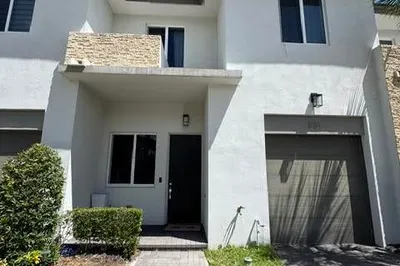 551 Pioneer Way 1
