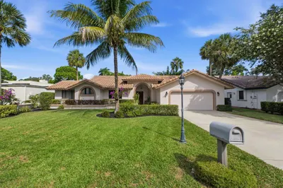 2719 Oak Tree Lane 1