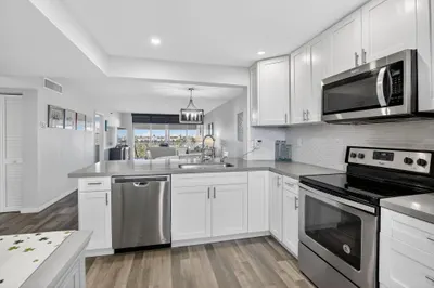 3910 Inverrary Boulevard #802-b 1