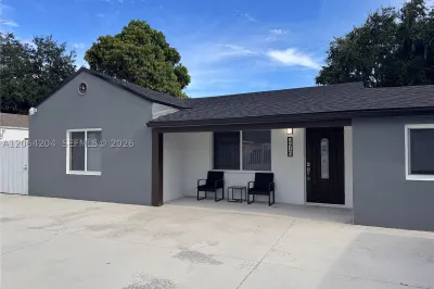 2416 NW 88th St 1