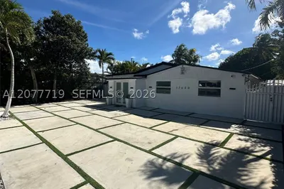 17650 NE 19th Ave 1