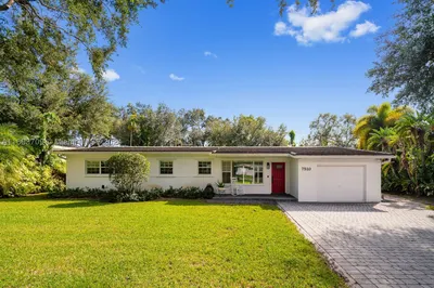 7510 SW 105th Ter 1