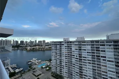 18051 Biscayne Blvd #PH05 1
