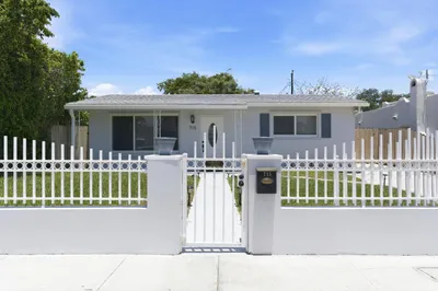 715 Green Street 1