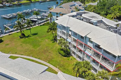 432 Bay Colony Drive N 1