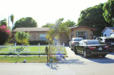 2701 NW 1st Street 1