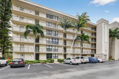 4 Royal Palm Way 1