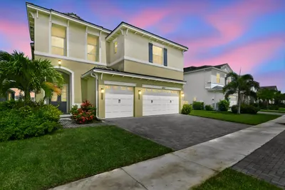 5385 Macoon Way 1