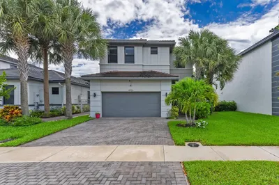 4955 Whispering Way 1
