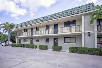 326 Northlake Drive #204 1
