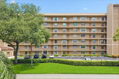 4570 NW 18TH Avenue #310 1