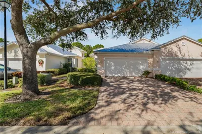 1499 SE Tidewater Place 1
