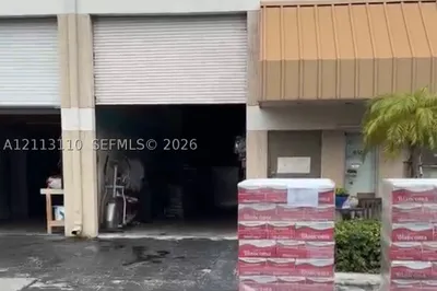 Plantation Commercial 1