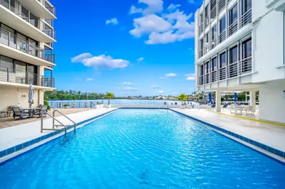 850 NE Spanish River Boulevard #33 1