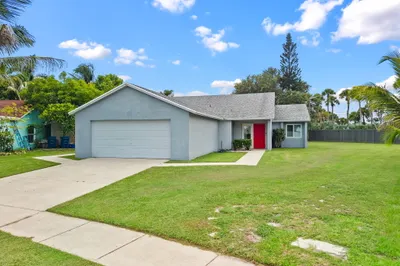 119 Lakeside Circle 1