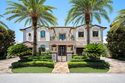 2225 W Silver Palm Road 1