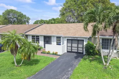 5380 LAKEWOOD Circle S #B 1
