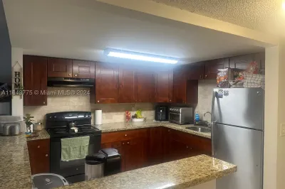 11131 Royal Palm Blvd #8 1