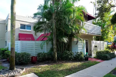 541 NW 98th Ave 1