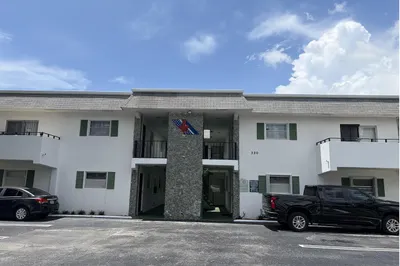 320 SW 1st Street #D-4 1