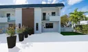 7994 Crespi Blvd Photo