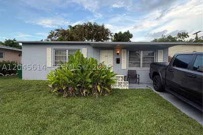 1170 NW 66th Ter 1
