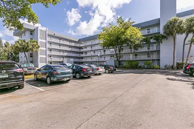 1402 NW 80th Ave #207 1