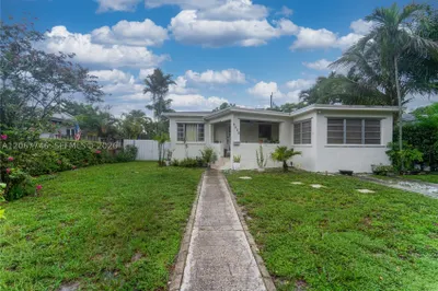 6250 NW 41st St 1