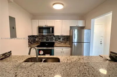 13390 NE 7th Ave #314 1
