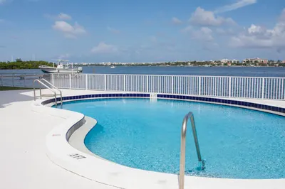 301 Croton Avenue #405 1