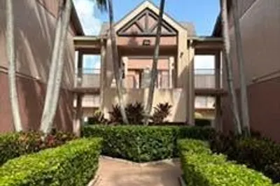 7217 S Devon Drive #105 1