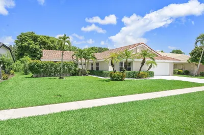 11294 Island Lakes Lane 1