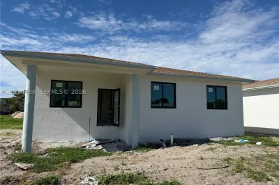 336 NW 11th St 1