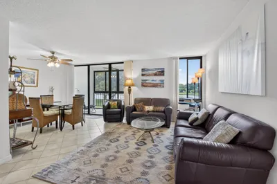 3604 Bridgewood Drive 1