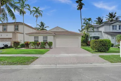 7324 NW 1st Pl 1