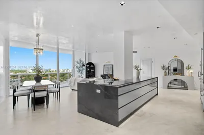9601 Collins Ave #808 1